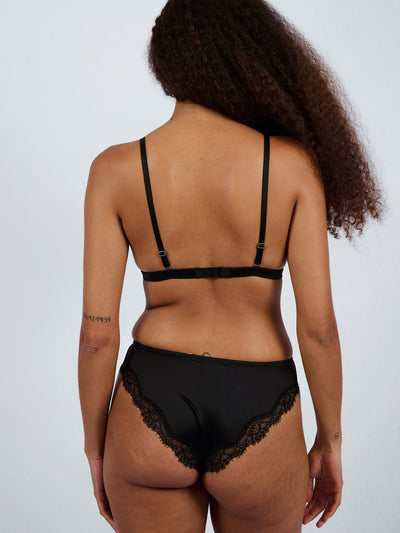 PRÉCOMMANDEZ LE SOUTIEN-GORGE ERICA NOIR