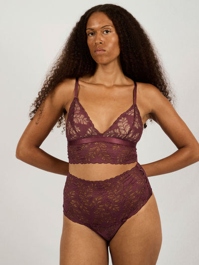 Underprotection bralette in burgundy made in recycled polyamide