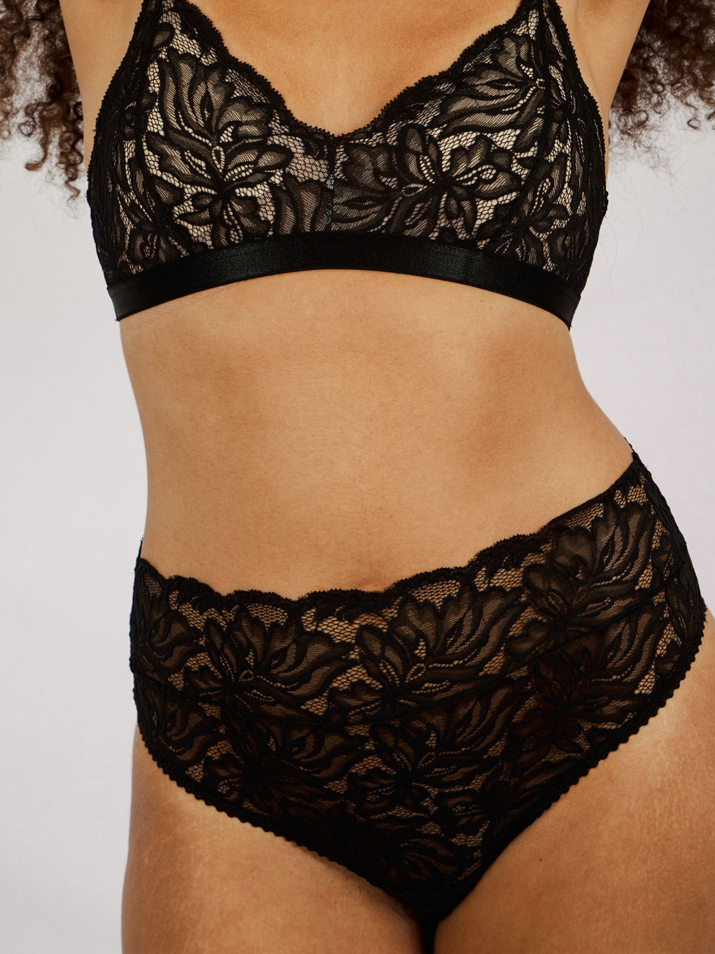 SOUTIEN-GORGE VERA NOIR